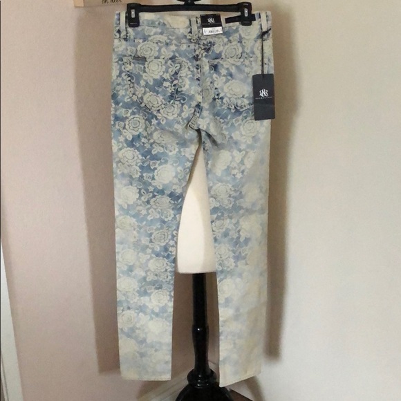 Rock & Republic laced Berlin skinny jeans - Picture 4 of 8